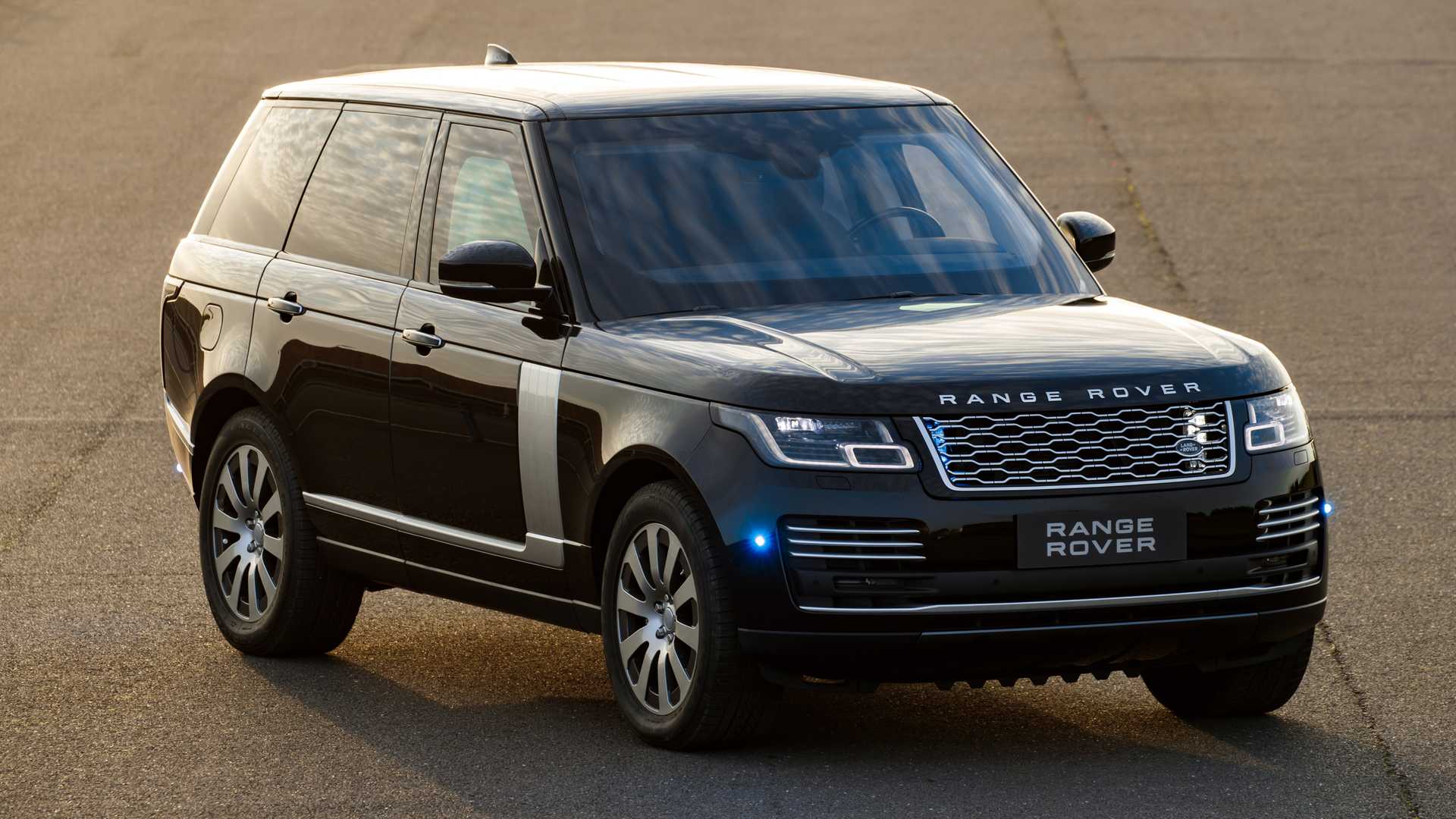 SUV-i i ri i blinduar i Range Roverit që u përballon bombave dhe armëve AK-47 ose AR-15