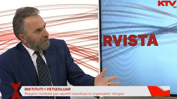 Instituti Albanologjik kundërshton raportin që e cilësonte “të vetizoluar”