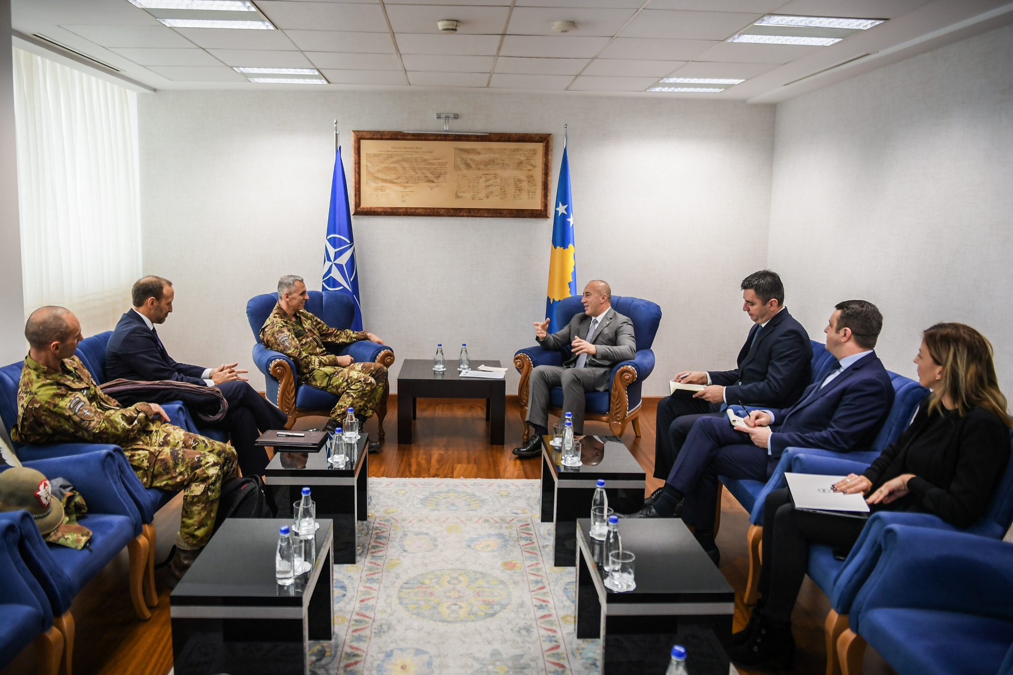 Haradinaj takon komandantin e ri të KFOR-it, vlerësojnë se situata në Kosovë është e qetë