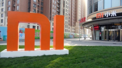 Trumpi nis “luftën” edhe me Xiaomin