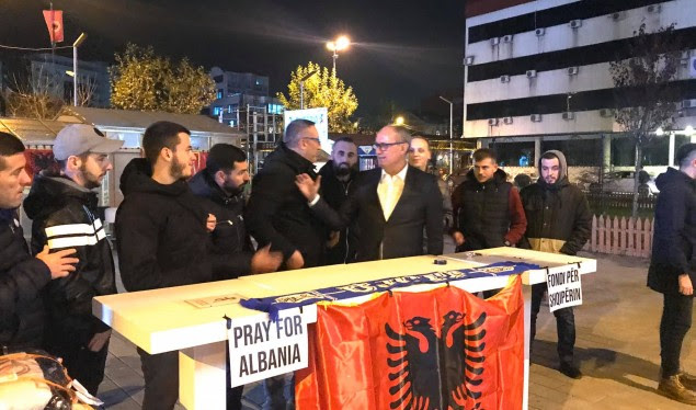 Tifogrupet kosovare mobilizohen për t’i dalë në ndihmë Shqipërisë