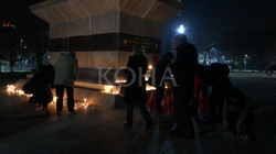 Në Prishtinë ndizen qirinj për viktimat e tërmetit në Shqipëri