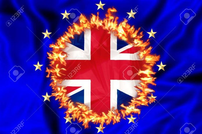 Ministrat e Johnsonit  përgatisin përgjigjen për një Brexit pa marrëveshje