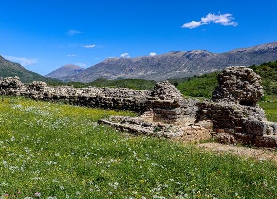 Arkeologët gjejnë gjurmë të reja në kalanë e Paleokastrës