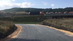 Përfundon asfaltimi i rrugëve në disa fshatra të Drenasit