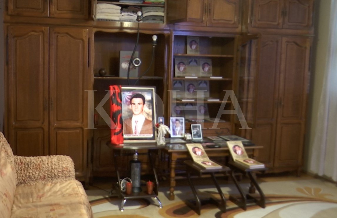 Familjarët e të pagjeturve nuk u besojnë premtimeve të asnjë partie politike