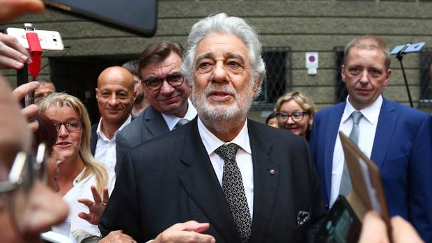 Placido Domingo jep dorëheqje nga pozita e drejtorit të Los Angeles Opera