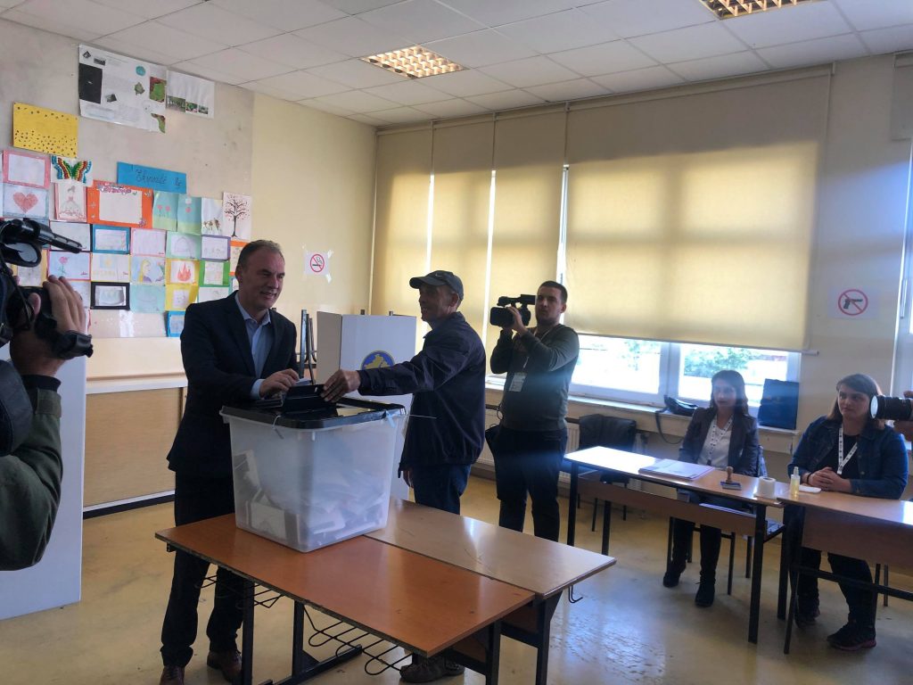 Limaj-qytetarëve: Me votë do të vendosni për të ardhmen e vendit