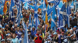 Dhjetëra mijëra skocezë marshojnë për pavarës
