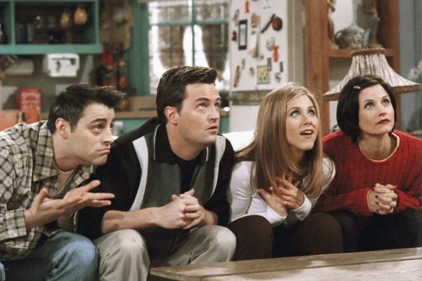 Ribashkohen “Friendsat” e famshëm: Courteney Cox pret Jennifer Aniston dhe Matt Le Blanc