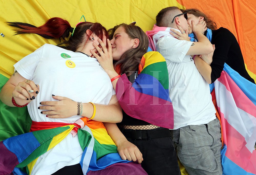 Pa asnjë incident, qindra persona marshojnë në Prishtinë në përkrahje të LGBTI-së