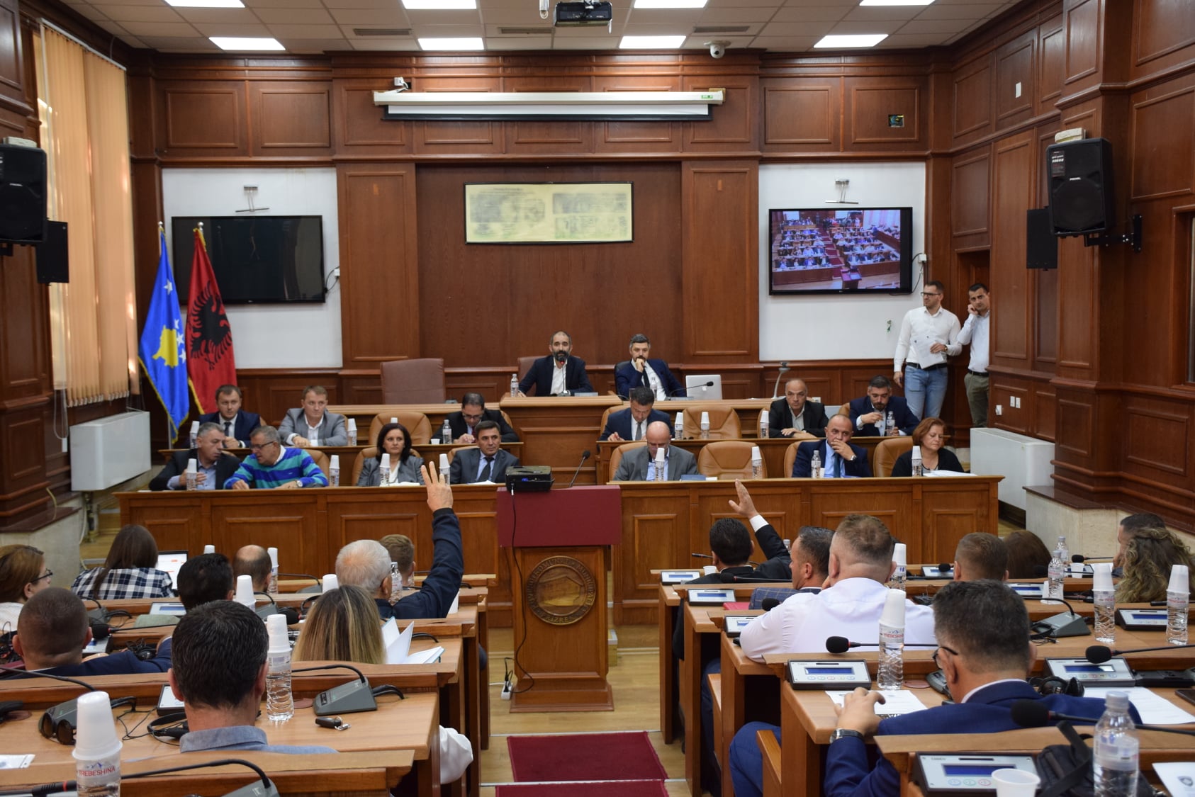 Miratohet buxheti për vitin 2020 në Prizren, pa praninë dërrmuese të opozitës