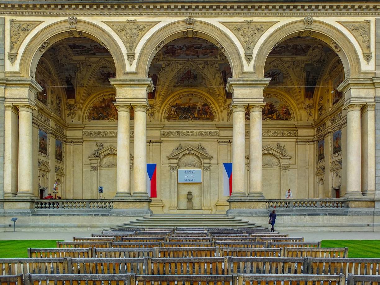Zyrtarët më të lartë çekë refuzojnë propozimin e presidentit Zeman për tërheqjen e njohjes së Kosovës
