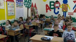 Tri çifte binjakësh në klasë të parë në shkollën “Fan Noli” në Tiranë