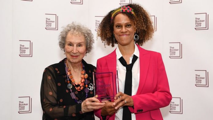 Çmimi britanik ”Booker Prize” shkrimtareve Atwood dhe Evaristo