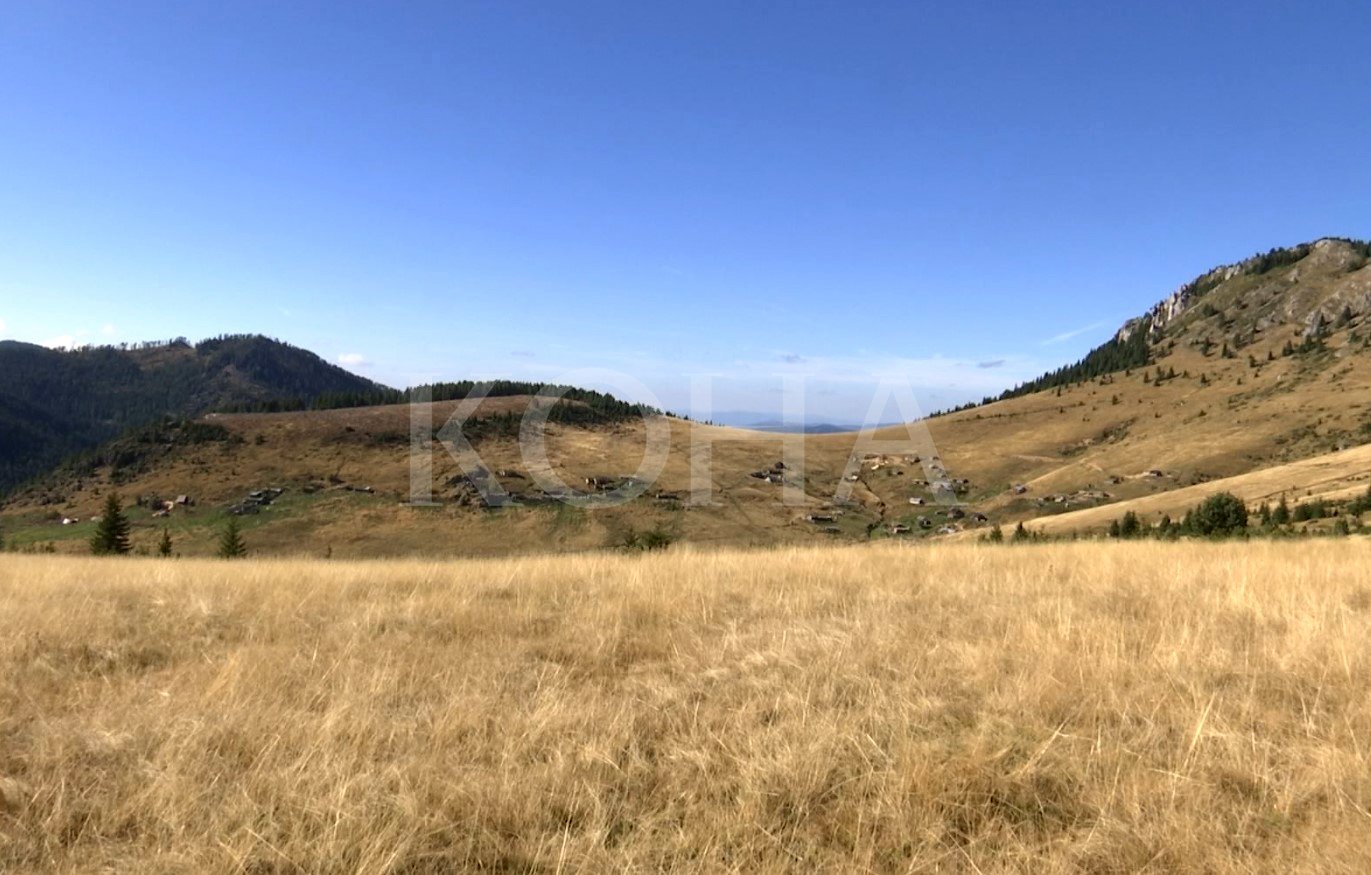 Bulliqi iu bën thirrje kosovarëve të mos ndërtojnë stane të reja në zonën kufitare me Malin e Zi