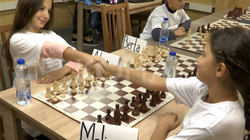 Betejat e vajzave në lojën e shahut