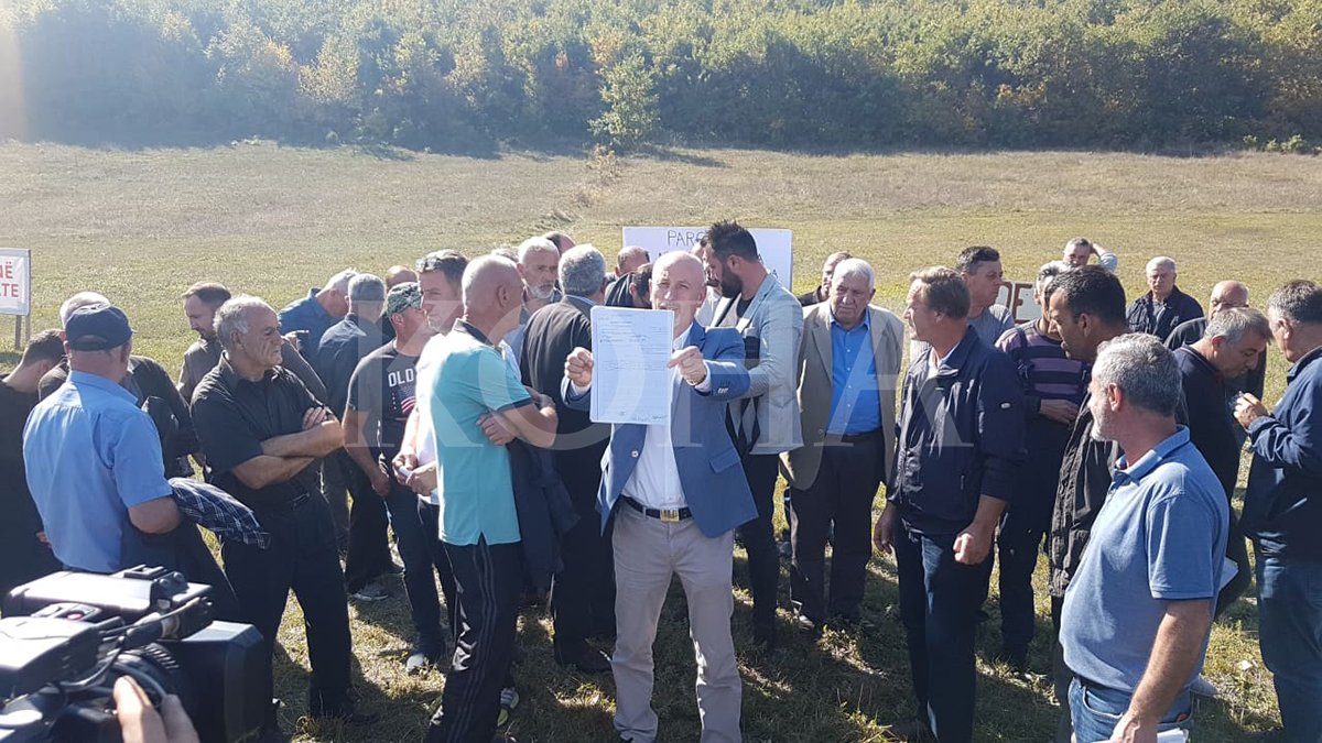 Disa pronarë tokash në Shtime protestojnë kundër ankandit të AKP-së në këtë komunë