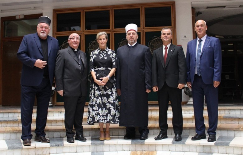 Kontesha e Wessexit takoi udhëheqësit fetarë të Kosovës