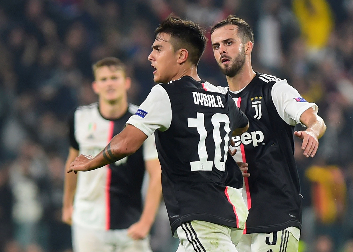 Juve fiton me përmbysje ndaj Lokomotivës së Moskës