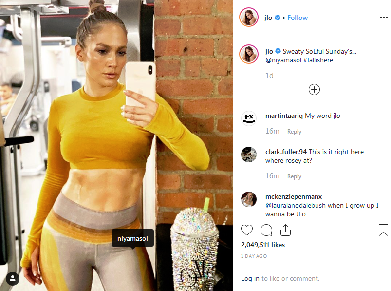 Jennifer Lopez i tregon rezultatet e trupit të bukur me foto nga palestra