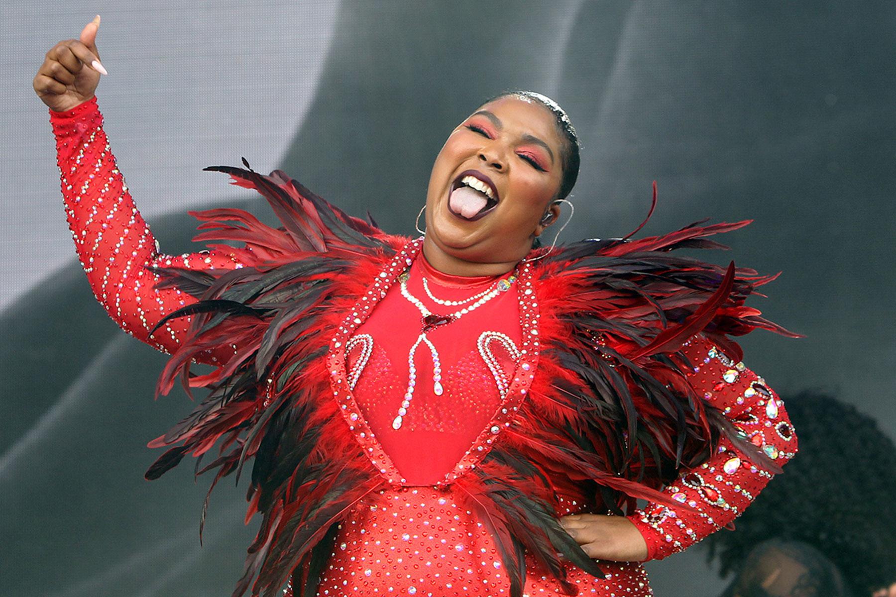 Lizzo kthehet në krye të top listave amerikane dhe barazohet me rekordin për rep