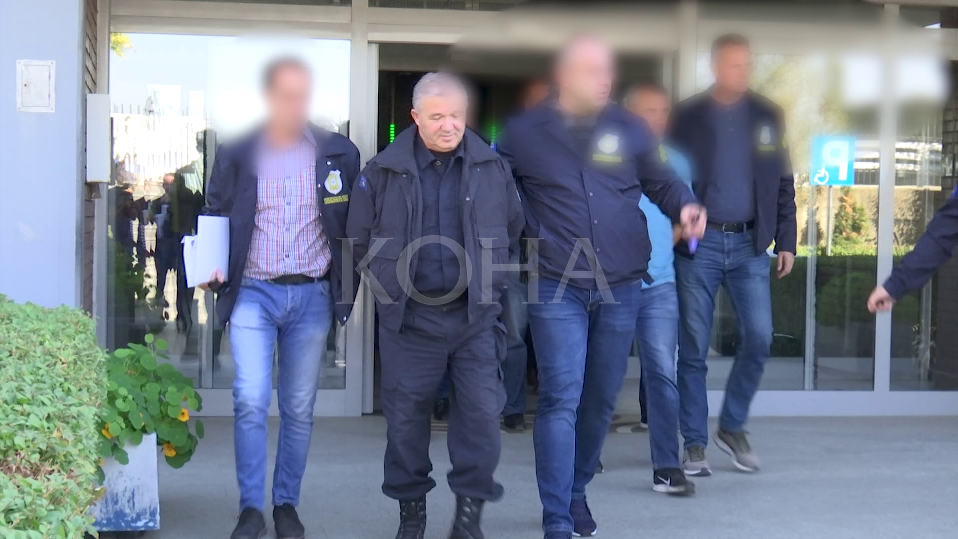 Tjetër aksion në veri, arrestohen 3 zyrtarë policorë të dyshuar për kontrabandë e keqpërdorim