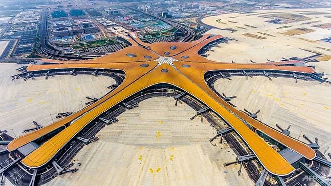 Nisin fluturimet ndërkombëtare nga mega-aeroporti 63 miliardë dollarësh i Pekinit