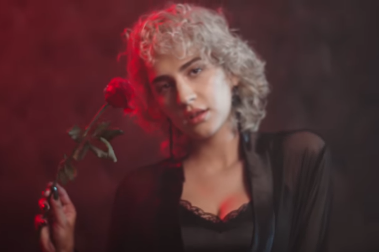 Egzona promovon videoprojektin e parë muzikor në “Express” të KTV-së
