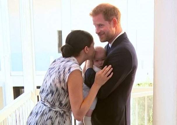 Pas dokumentarit që tronditi familjen mbretërore dalin detaje të reja rreth Harryt dhe Meghan