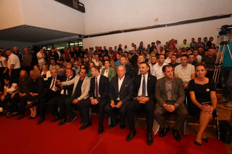 Gent Begolli pritet të aderojë në AKR