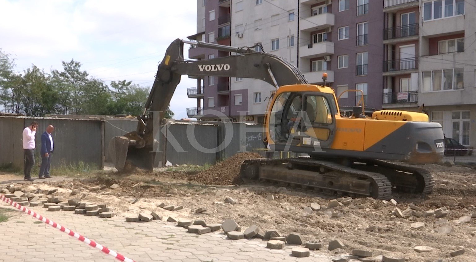 Banorët e një lagjeje në Fushë Kosovë nuk e duan afër degën e Gjykatës Themelore