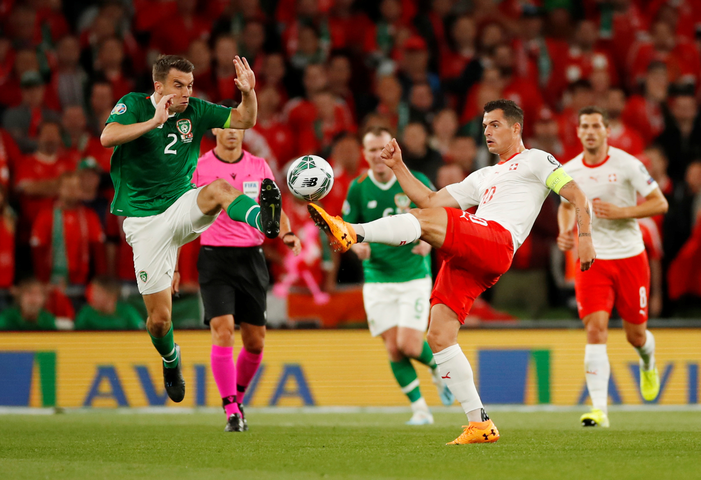 Zvicra barazon me Irlandën, mbetet prapa në rrugën drejt Evropianit