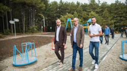 Përurohet këndi i lojërave në Parkun e Lirisë të Ferizajt