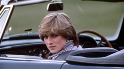 Vetura “Ford” e Princeshës Diana shitet mbi 850.000 dollarë në ankand