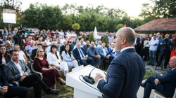 Haradinaj në fshatrat e Pejës: Vota për konceptin 100% është siguri për Kosovën