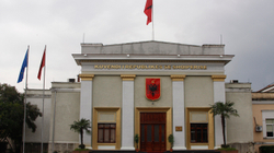 Në Kuvendin e Shqipërisë shtrohet kërkesa për dënim të gjenocidit serb në Kosovë