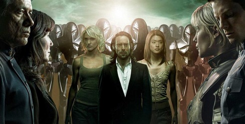 Mbërrin versioni i ri i serisë "Battlestar Galactica"