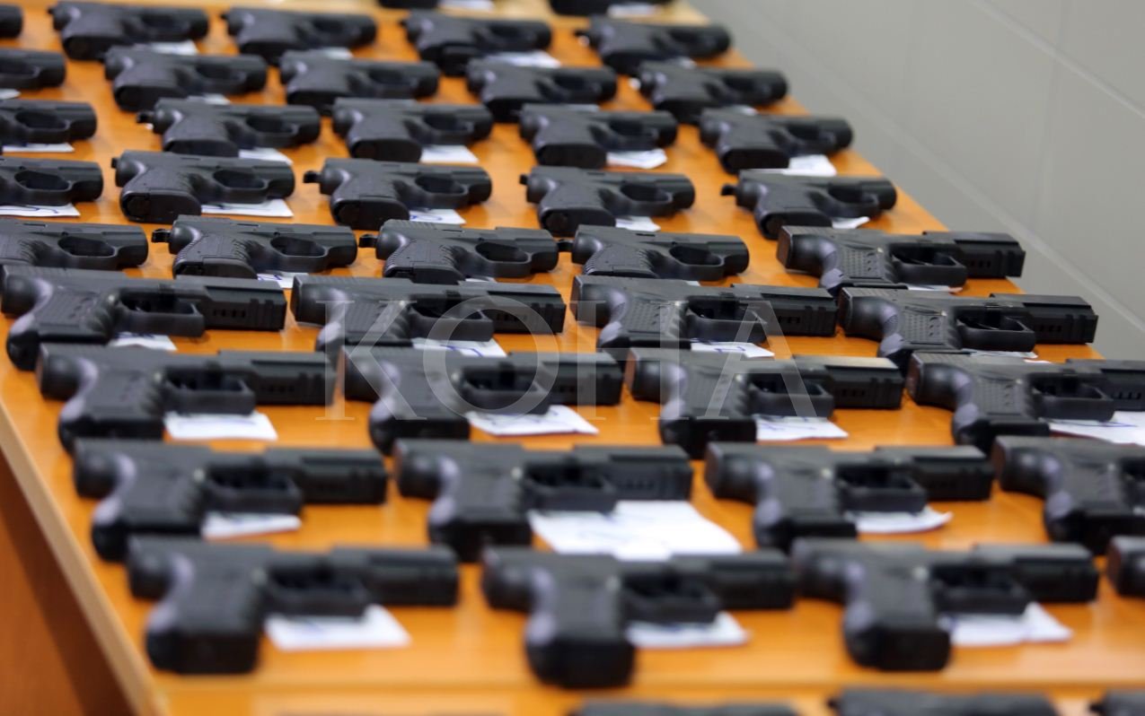 Nga 250 mijë armë ilegale, për vetëm 1.800 është kërkuar legalizim në MPB