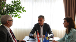 Lumezi takohet me Lebet, ky i fundit shpreh gatishmërinë e Zvicrës për ta ndihmuar sistemin prokurorial në Kosovë