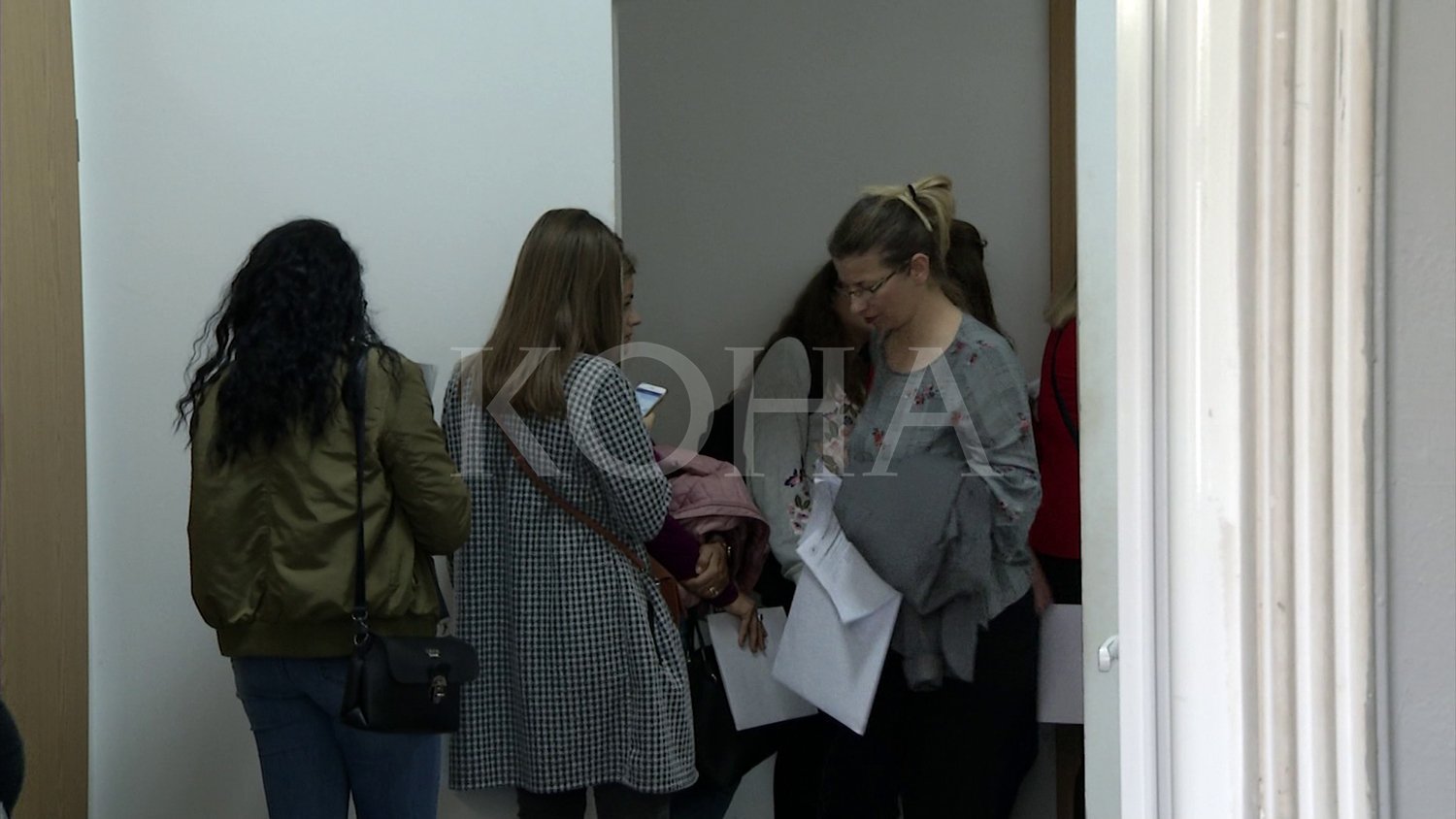 Certifikatë e njohjes së gjuhës së huaj u kërkohet edhe studentëve me baçelor në Gjuhën Angleze