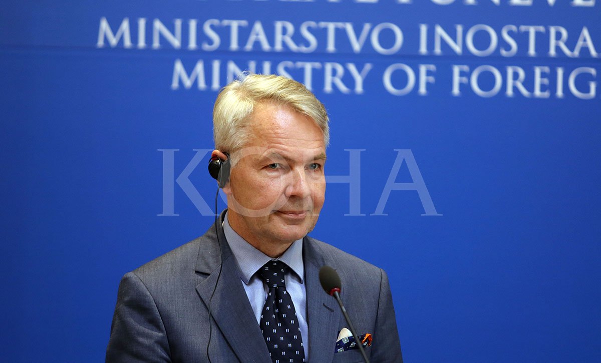 Finlanda i kërkon Kosovës heqjen e taksës ndaj Serbisë