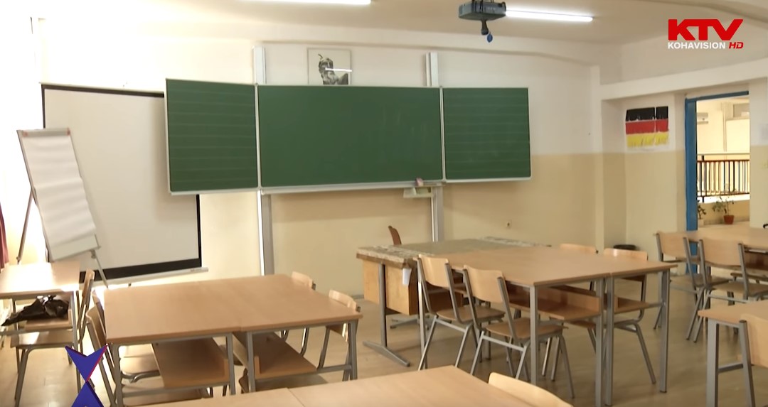 Të rinjtë jetësojnë idenë për kabinet atraktiv për orët e gjermanishtes në shkollën “Ahmet Hoxha” në Ferizaj