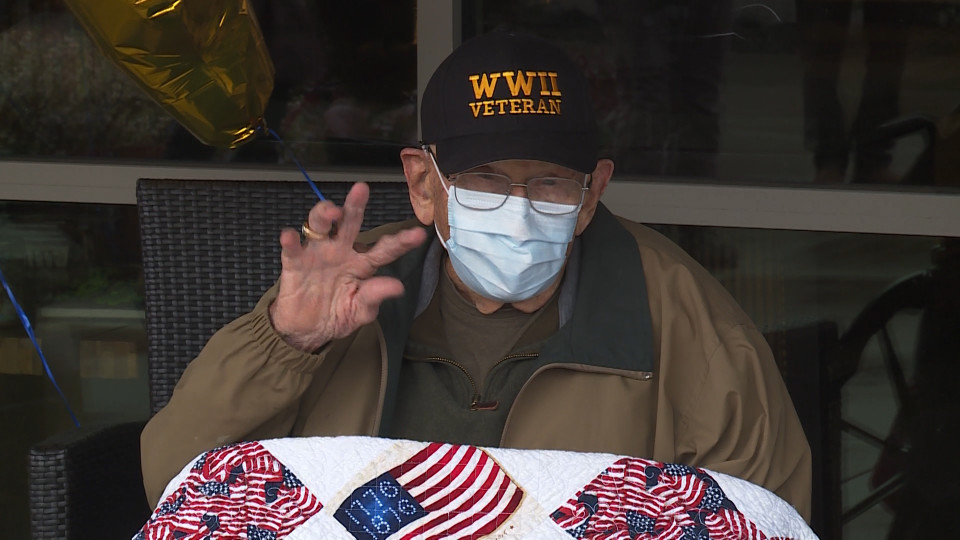 Veterani amerikan u mbijetoi gripit Spanjoll, Luftës II Botërore dhe koronavirusit për të festuar 104-vjetorin e lindjes