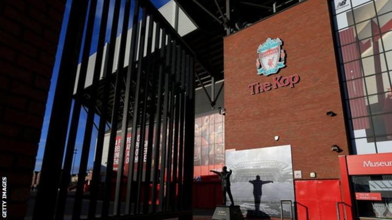 Liverpooli dërgon në pushim të përkohshëm një pjesë të punëtorëve