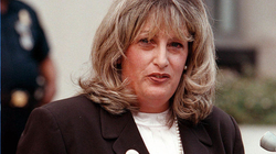 Vdiq Linda Tripp, gruaja që zbuloi skandalin seksual mes Bill Clintonit e Monica Lewinskyt