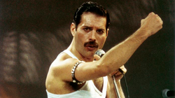 Rikrijohet performanca e famshme e Freddie Mercurit, nga persona në vetizolim