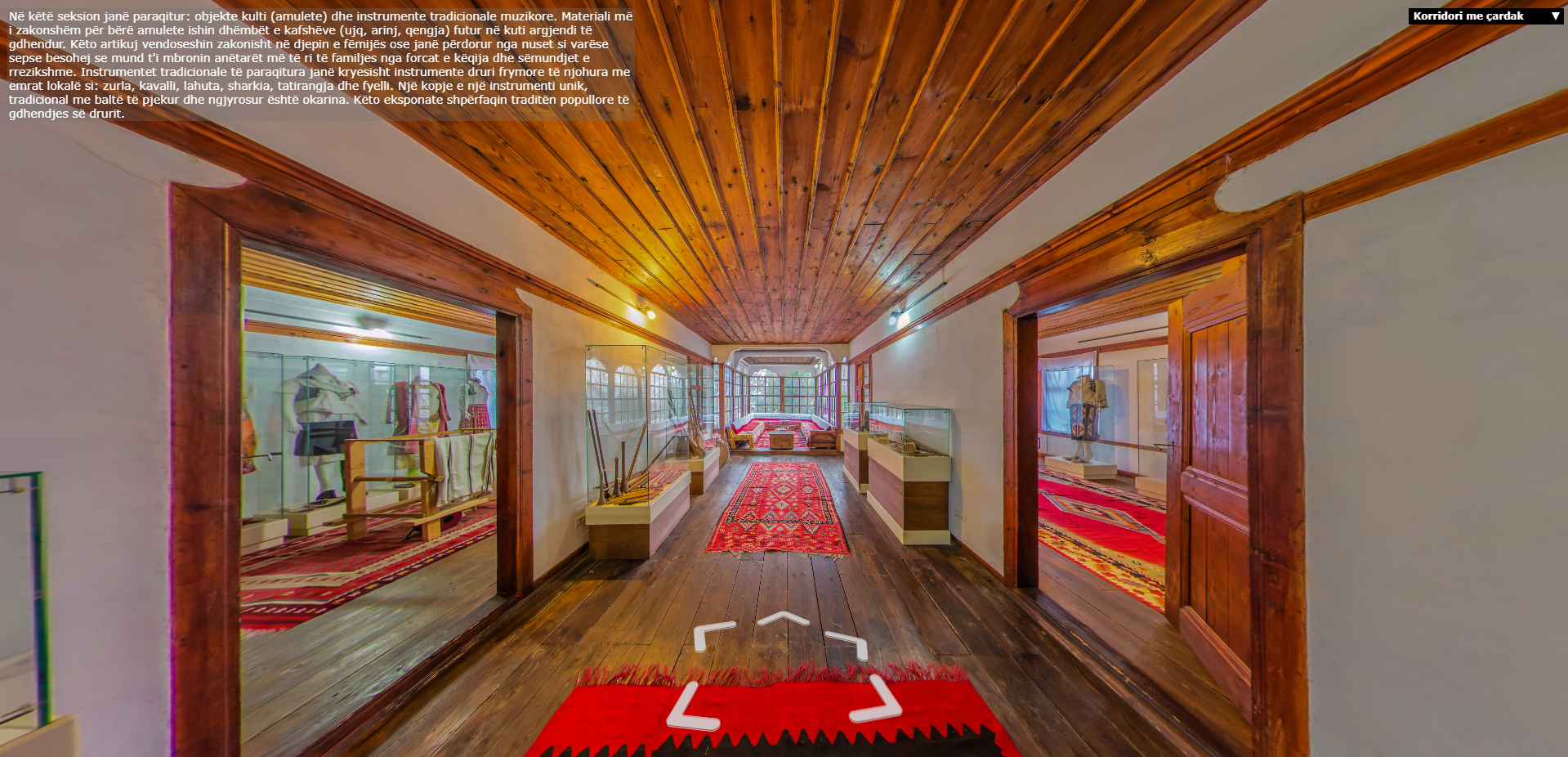 Shëtitja virtuale në Muzeun Etnologjik ka disa mundësi: brenda odës së burrave, dhomës së lindjes e pjesëve të tjera mund të klikohet mbi eksponate, ku paraqiten informata të detajuara për ambientet e shtëpive qytetare nga shekulli XV deri në shekullin XX