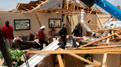 Dhjetëra tornado dhe furtuna godasin SHBA-në
