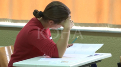 Komunat kërkojnë shtyrjen e testit të maturës